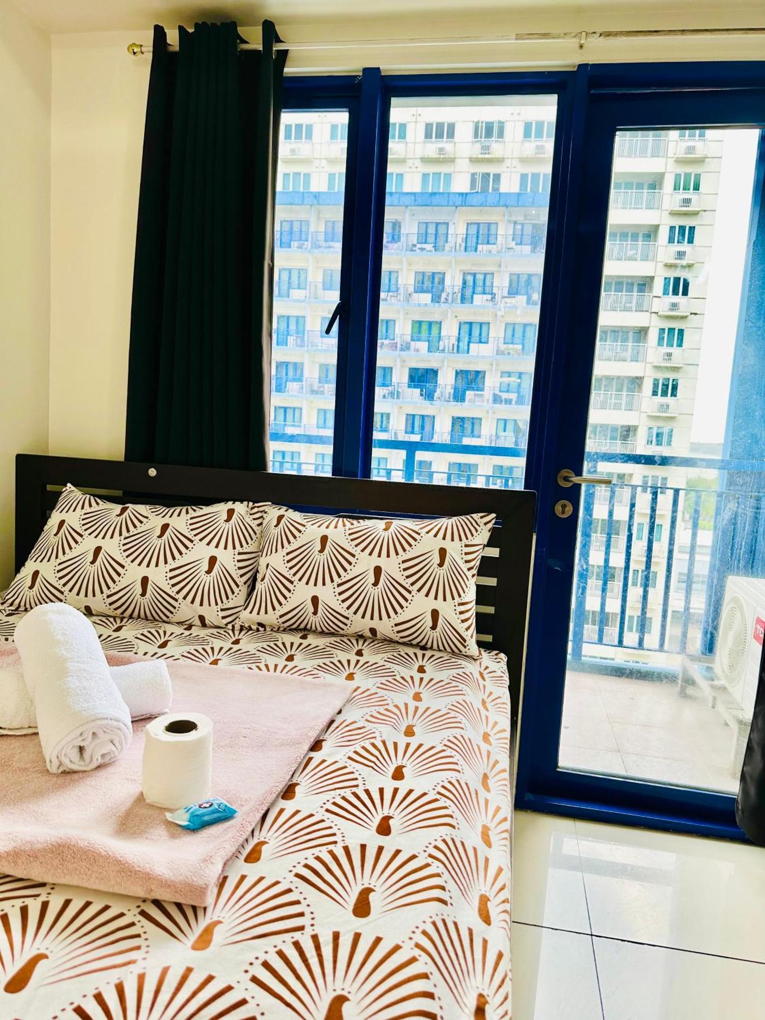 Sea 2-Br Unit With Free Parking Near Mall Of Asia Pasay Exterior photo